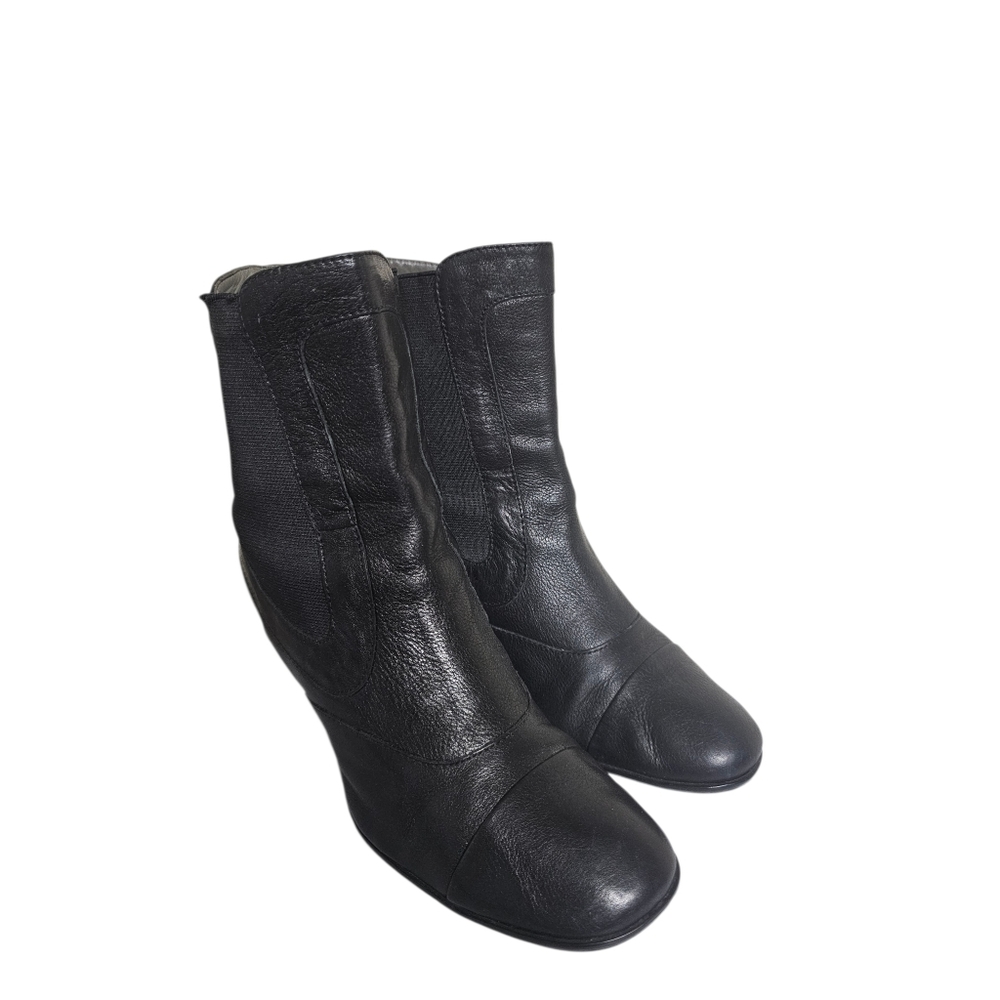 Born Crown "Kola" Chelsea Ankle Boots Black Leather Size 9